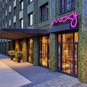 Moxy Muelheim Cologne