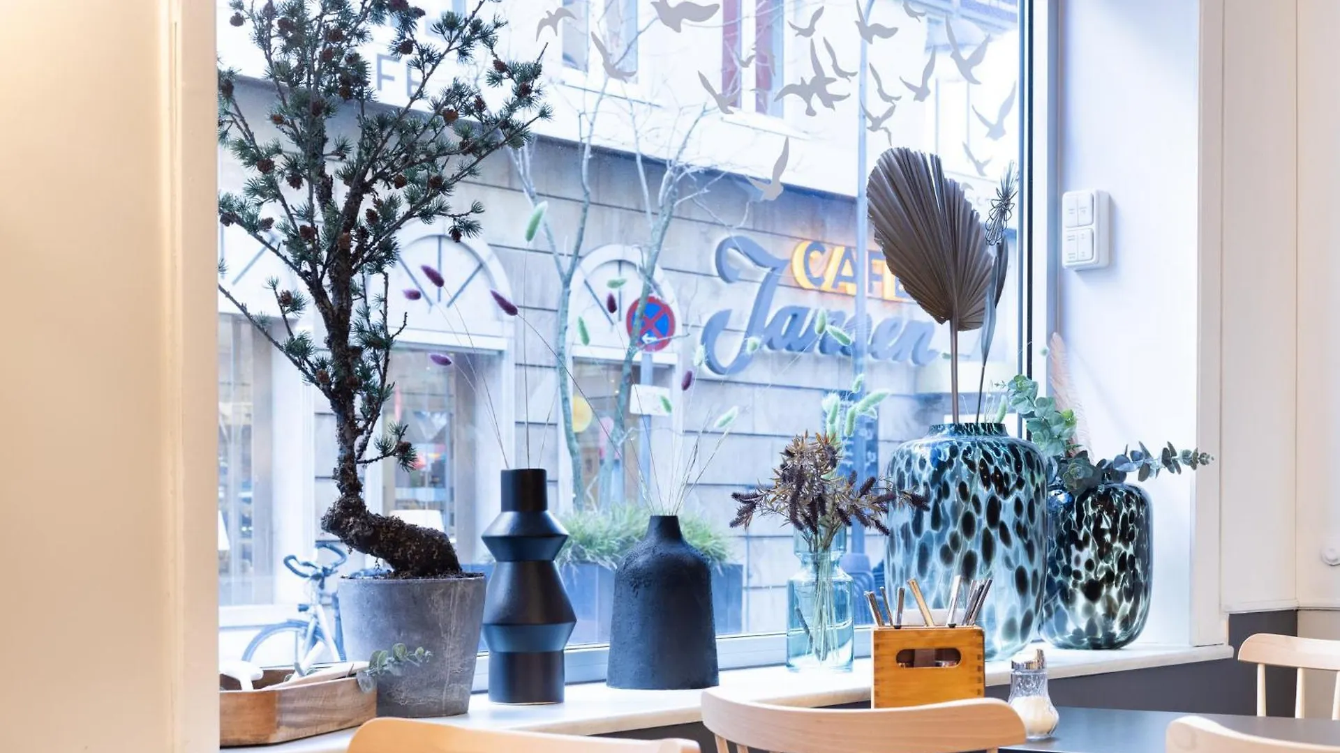 Garner Hotel Cologne - Engelbertz By Ihg contacts