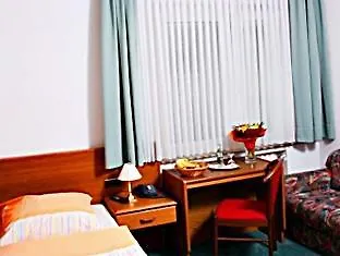 Garner Hotel Cologne - Engelbertz